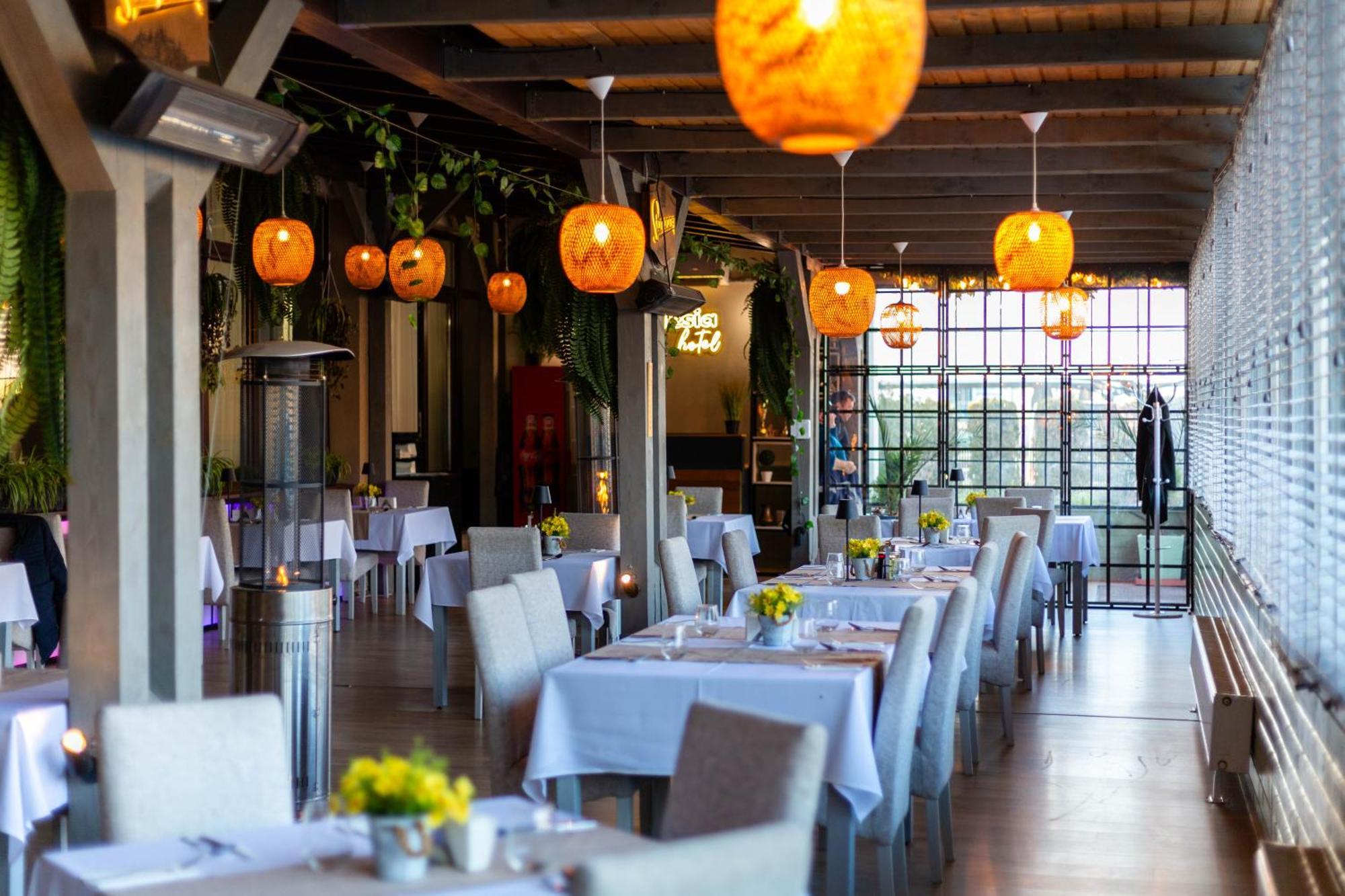 Corunca Hotel Restaurant Alesia מראה חיצוני תמונה
